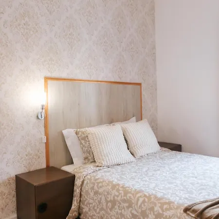 Aquilla Family 304 Лиссабон