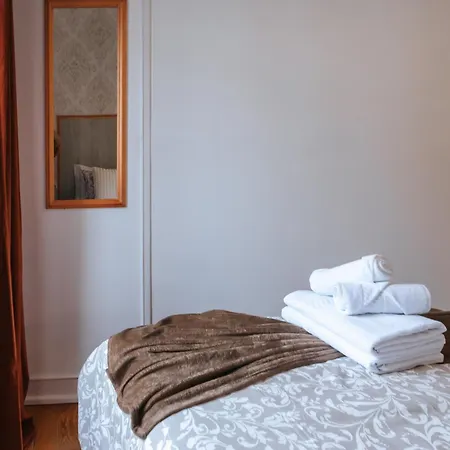 Проживание в семье Aquilla Family 304