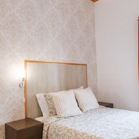 Aquilla Family 304 *