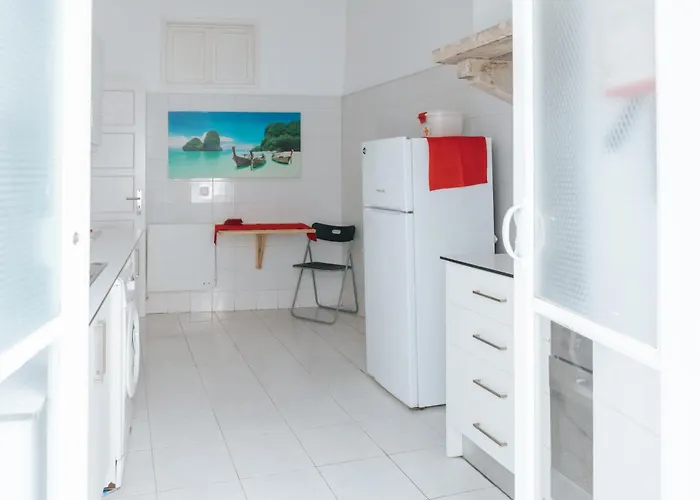 Проживання в сім'ї Aquilla Family 304