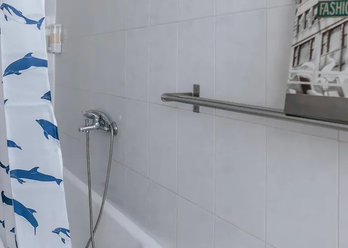 Aquilla Family 304 Лісабон