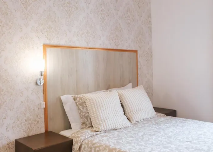 Aquilla Family 304 Лісабон